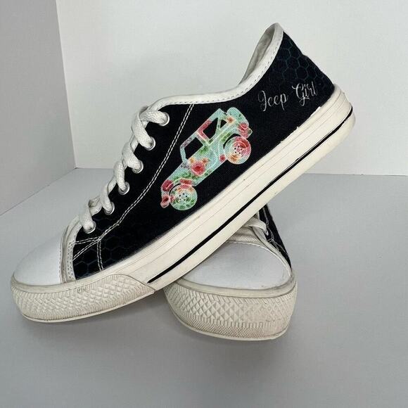 Custom Jeep Girl Low Top Canvas Tennis Shoes, Black/White Colorway, size 9 - Picture 9 of 12